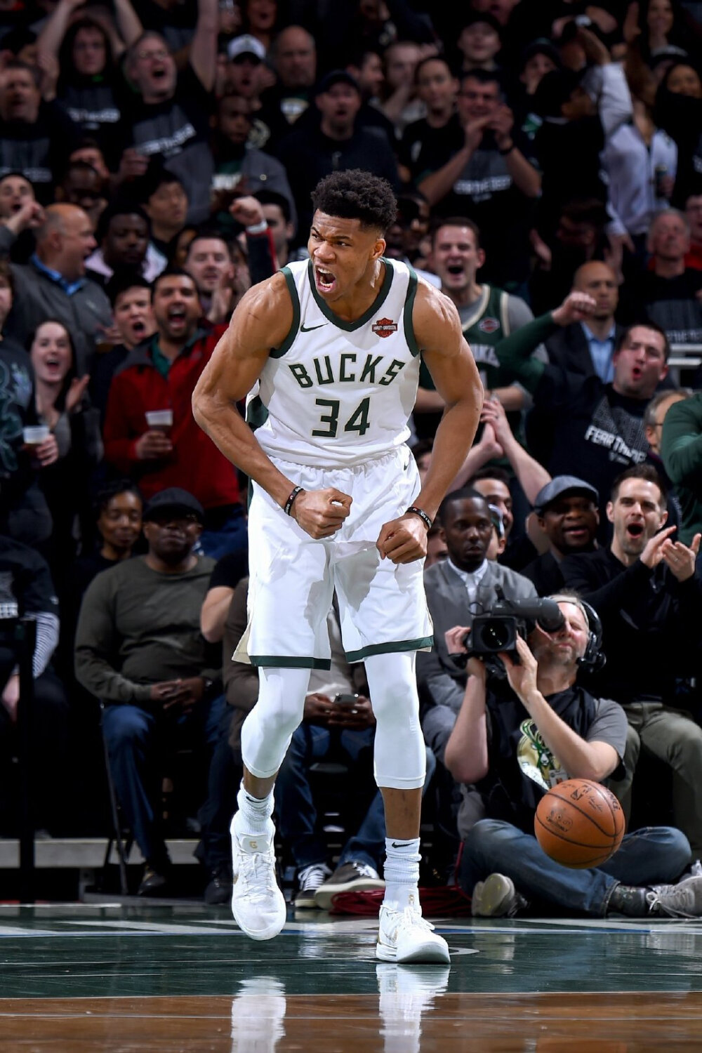 格策：两个头球丢球让人恼火；总体来说我们的防守做得不错（格策：被头球连丢两球令人恼火，但整体防守还不错）