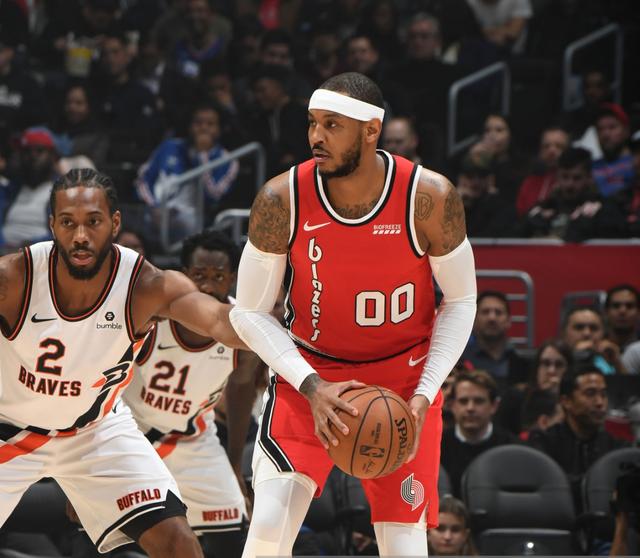 球场角力，美国和巴拉圭热身赛补时阶段发生大规模冲突（补时阶段爆发大规模冲突，美国与巴拉圭热身赛演变为场上对峙）